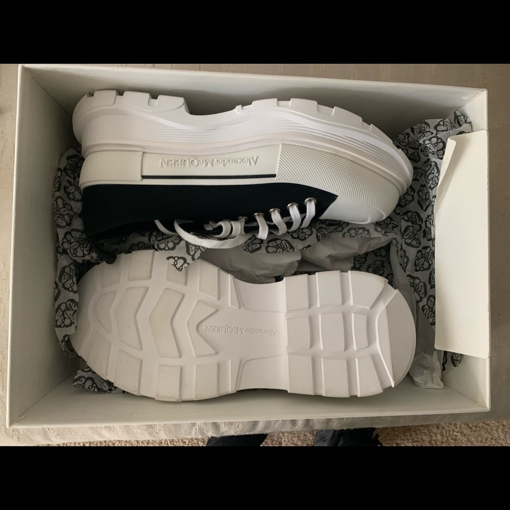 alexander mcqueen low top canvas shoes